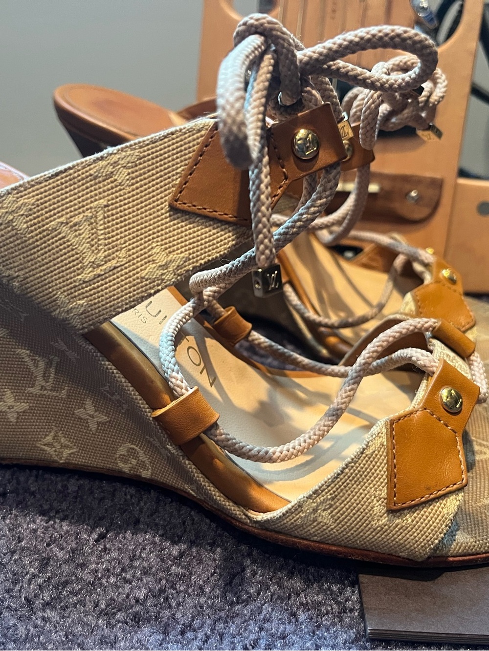 Vintage LoyVuitton Monogram Lucie Beige Mule Wedge Sandals size 39 - Picture 4 of 11